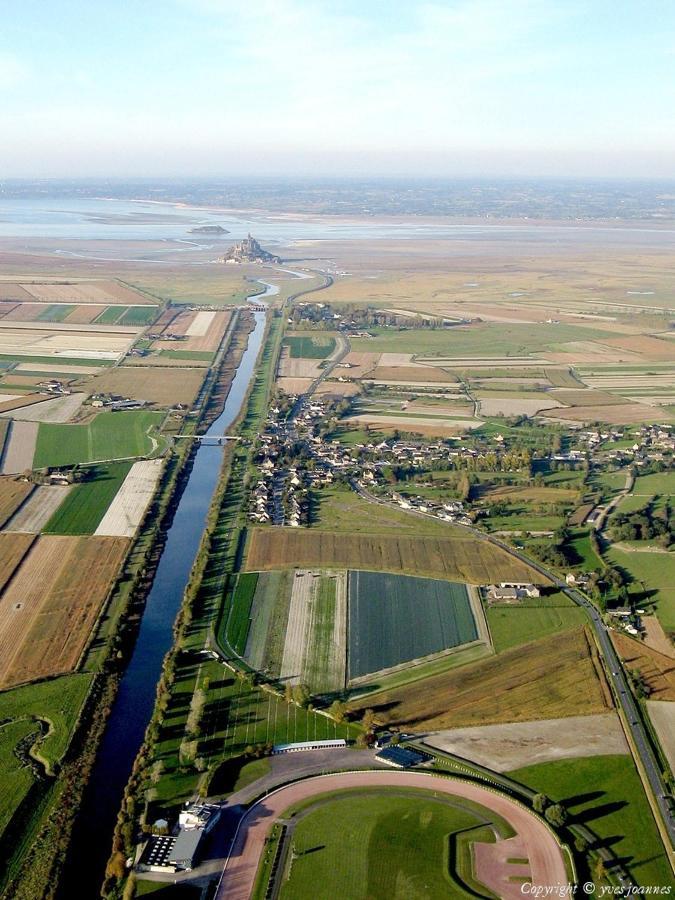 Le Petit Gite Du Mont Beauvoir  Extérieur photo